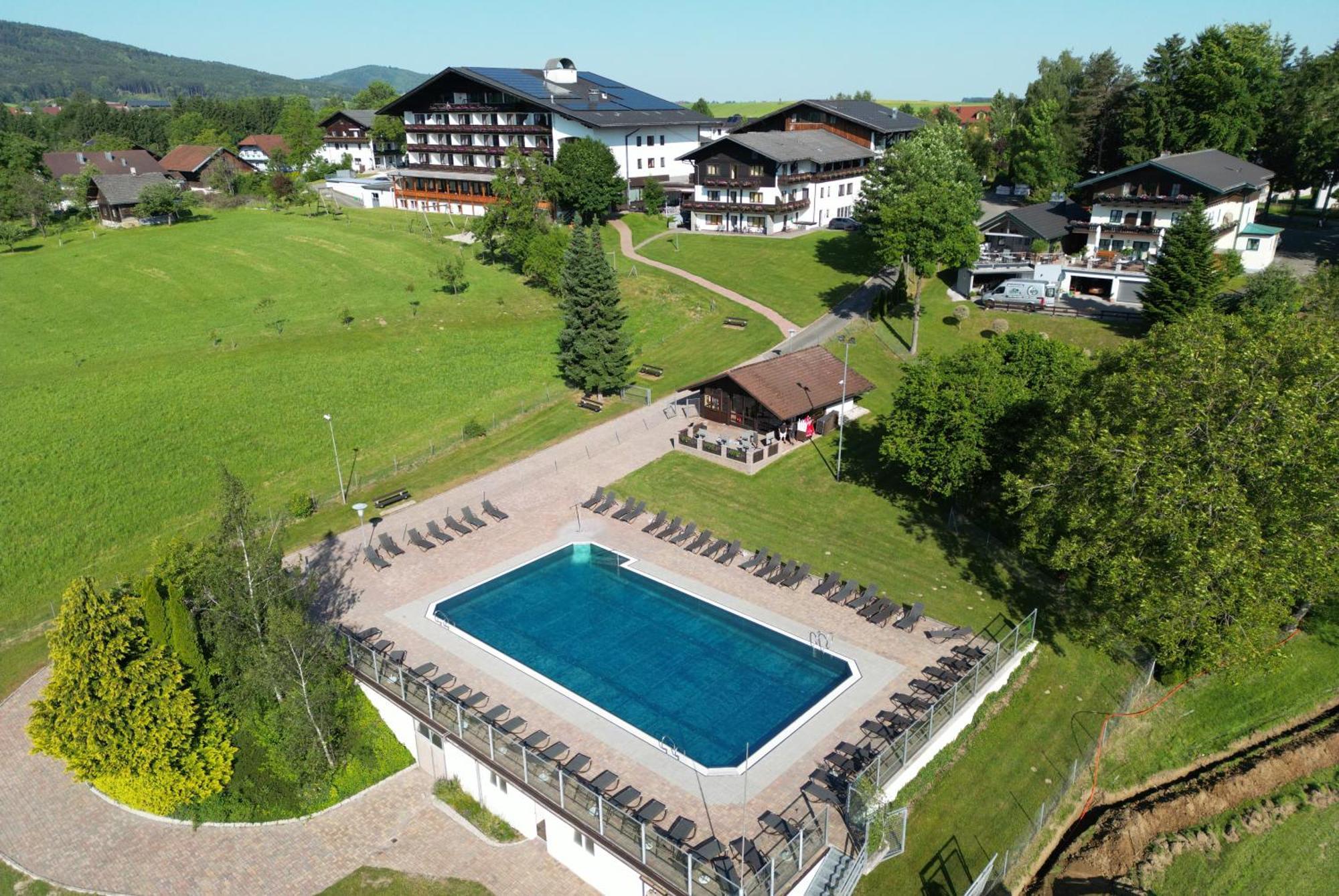 Hotel Lohninger-Schober Sankt Georgen im Attergau Eksteriør bilde